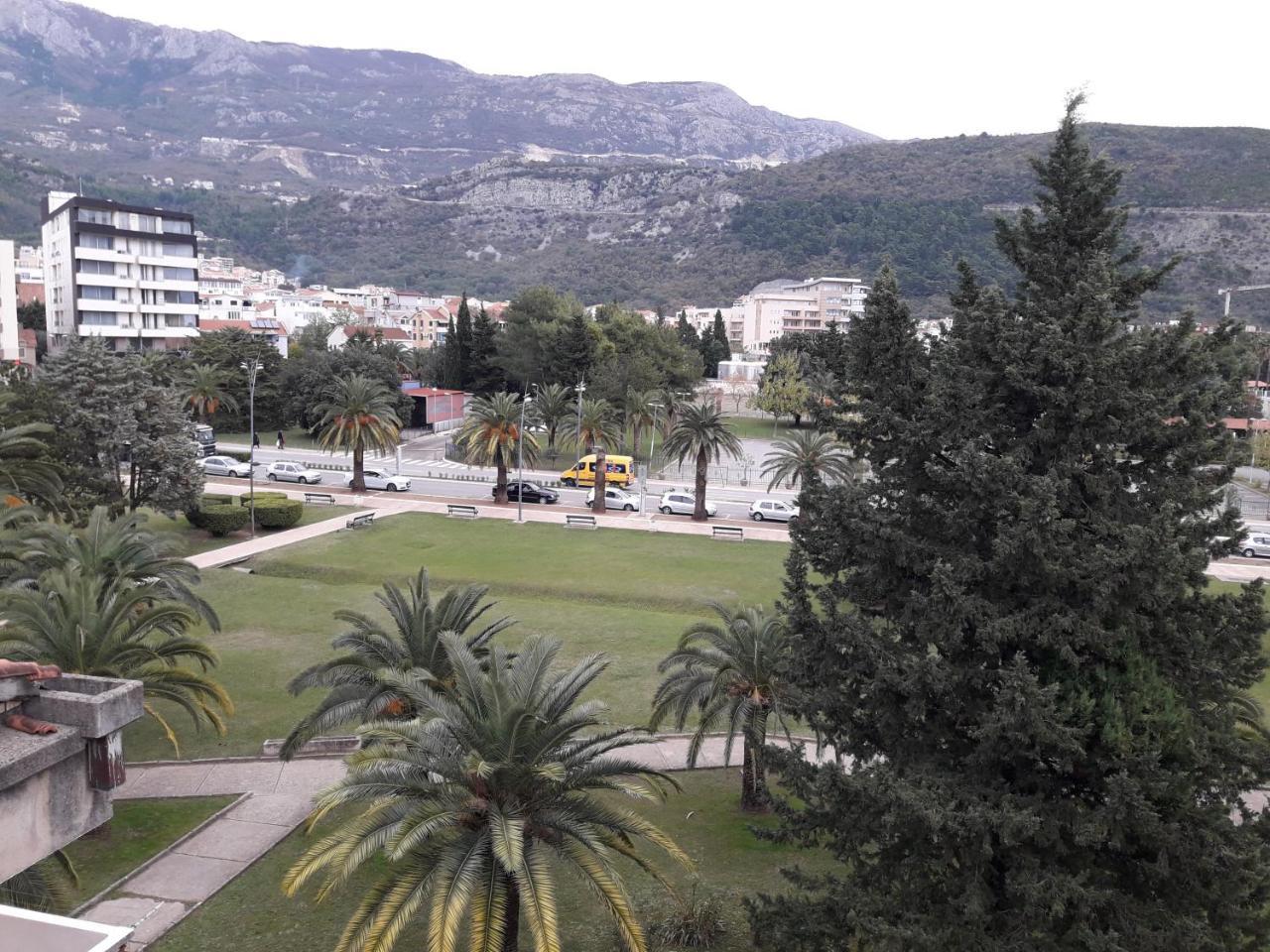 Centar Budva Luaran gambar